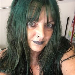 Meet your Posher, Lori